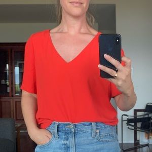 Aritzia Babaton Randy v-neck short sleeve blouse